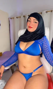 Dana-AlabiのCome see this sexy hot Arab 👑😘の枚の写真