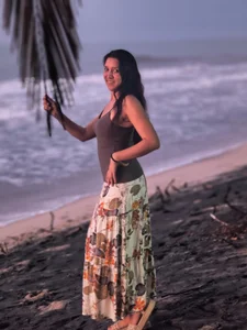 Scaarlett_Fox_ YOU FAVORITE MILF IN BEACH ♥ Foto 2
