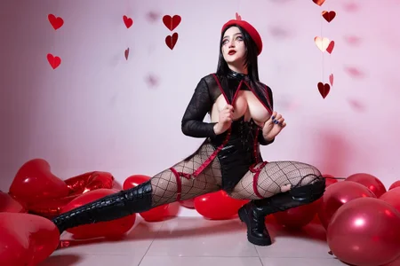 Charlotte_Germanotta_ I am your favorite sin зображення