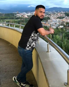 MichaelBear_: HELLO! NICE TO MEET YOU, MASTER 👋🏽🖤 ( 4 фото)