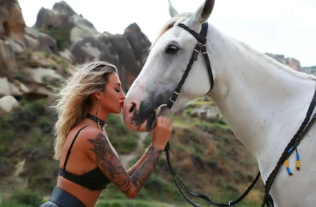 SonyaParker Cappadoccia Poză 4