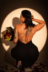 SofiaAlvarezz IT'S MY BIRTHDAY🎂🥂 slika 7