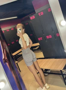 OliviaKiss_ Public Pic 3