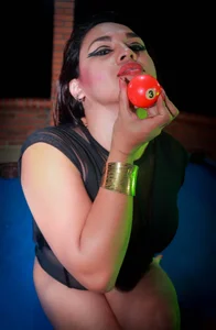 kimCosseyy: pasion 💖🍒 ( 3 фото)