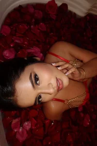 Viictoria_jones Crimson desire Pic 2