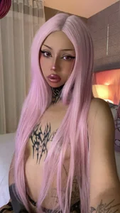 EmilygarciaXXX kullanıcısının YOUR WISH ❤️❤️ albümü -  3 fotoğraf
