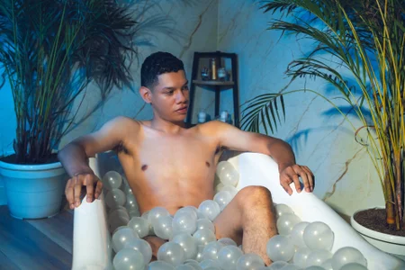 milo_cruz_ Ball Bath  6টি ছবি
