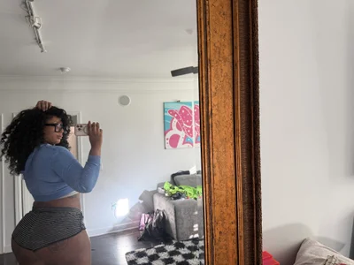 EllesWorld Elle’s World Poză 5