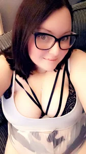 Curvy-Clare-30's photo