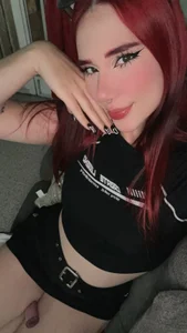 jade_reeed Public Pic 2