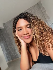 Public de LaraCampbel  4 Imagens