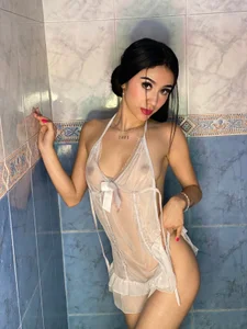 CristalCornner_ A HOT SHOWER WITH ME 🛀🏻🔥 зображення 7