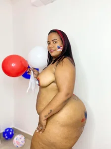 WALESKABBW_ASS: When freedom means taking everything away from me 🤤🗽 ( 2 фото)