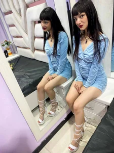 Aurora_18 Kisses Pic 6