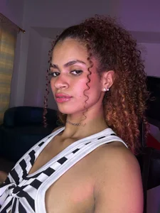 Saray-sexy1 funny stripes Foto 8