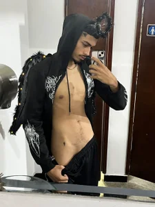 ItsZairen sweet sin 😈 Pic 4