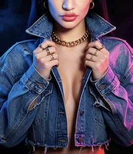 dhoysantos Nada delicada Immagine  9