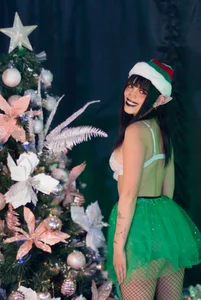 AuroraDiaz 🎄MERRY CHRISTMAS 2025!! Foto 2