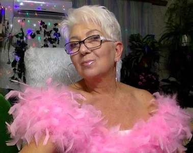 Public od LovelyHelena  3 snímek