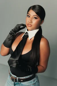 JessicaWilliams1 Denim. Pic 2