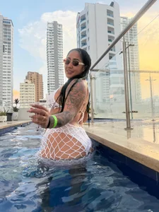Valentina_Tilly Public Εικόνα 2