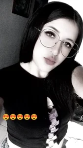 Carla_Aura Public Pic 4