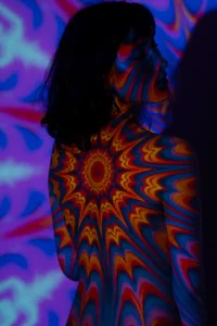 hitomi_arata Colors Pic 2