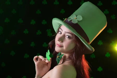 Alejita699 Green as Luck Billede 6