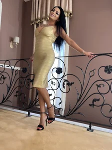 alycia_xo1 Elegant for you Pic 6