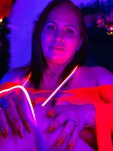 sofia_big neon show Foto 3