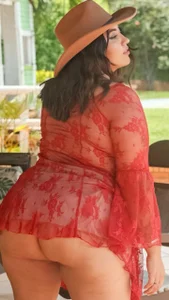 LucciaPorter This cowgirl has its own secrets 🤠💋 Foto 3