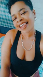 HEY! de Issis_Souza  3 Imagens