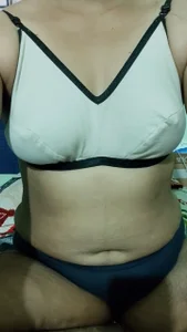 Niharika_telugu143のPublicの 3枚の写真