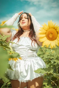 CloeFox18 sunflowers 🌻💛 Pic