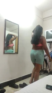 Priyathegirl Public Foto
