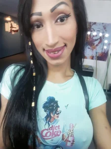 hilary_rodriguez: Public ( 2 фото)