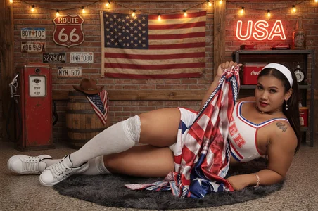 veronica_b07 Red, White & Irresistible Pic 6