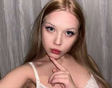 Public de ChloeWhite  2 photos