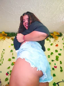 LilythBrown69 gilr ebony Pic 4