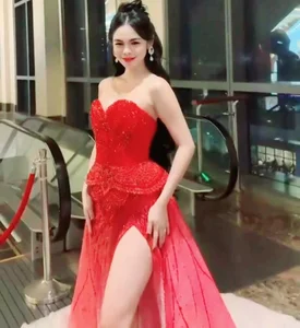 VeryFeminineTrans lady in red <3 Poză 2