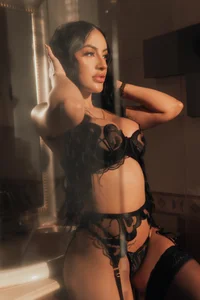 MileyCruz_ Black diamond Foto 2