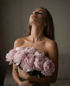 Isabella_luxe Public - {count, plural, one {תמונה אחת} two {שתי תמונות} many {# תמונות} other {# תמונות}}