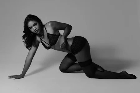 ZoeRuiiz Damn seduction 🔥 Pic 2