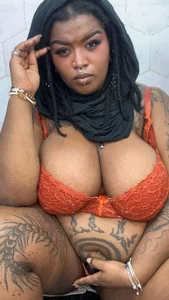 Orange and black that they are great for me 😍