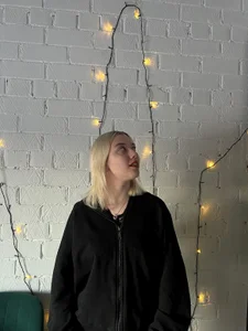 JaniceEnglin Public Immagine  2