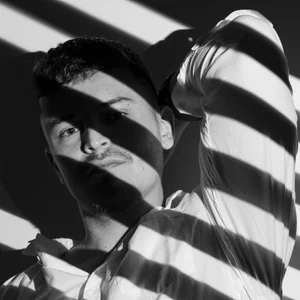 james_connor2 Black or white another way to see the world Pic 2