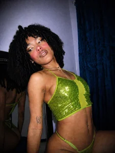 sharonbombo Sexy hot Gambar