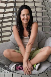 SkylerAura Green Scene, Main Character Bilde 3