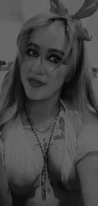 HarleyTiffany: Public ( 2 фото)