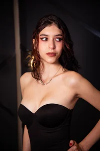layla_kieni kullanıcısının Public albümü -  2 fotoğraf